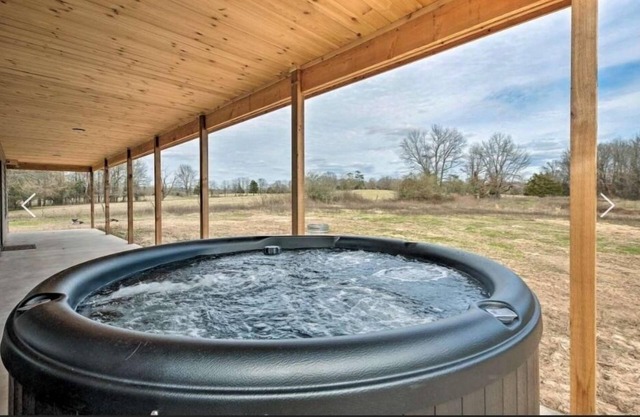 Little House on the Prairie 3 Bed Luxury Cabin Mins from Mt. Fork River