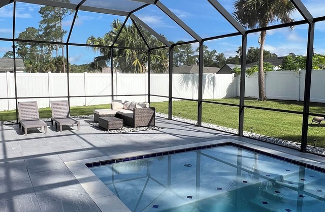 🌴Little Paradise 🌴w/heated pool in PALM COAST Florida