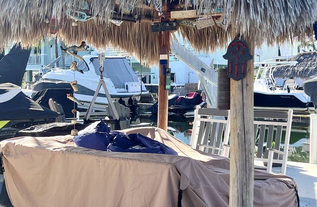 Little piece of Paradise in Key Largo!! That you will absolutely love!!