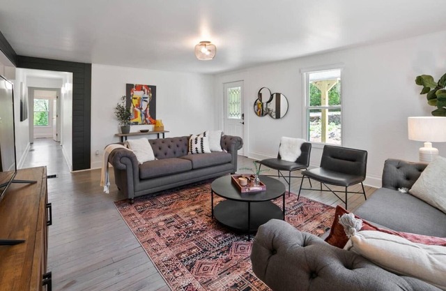 LIV Biltmore - 3BD/2BA - Asheville