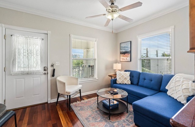 Live-Love-St Pete! Hipster 1 bdrm Studio in DTSP!