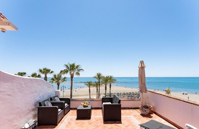 Living On The BEACH , First Line + Big Terrace Best Views