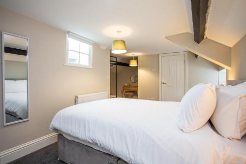 Livingston Retreat 4bed Home Wi-Fi Parking