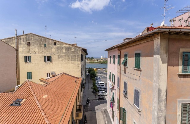 Livorno Lovely Sea View Apartment