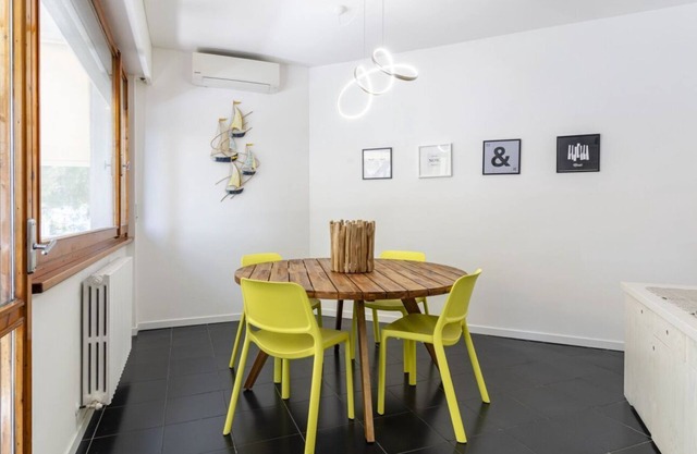 Livorno Sea View Flat W/Balconies near the Beach!