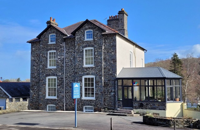 Llys Aeron Guest House