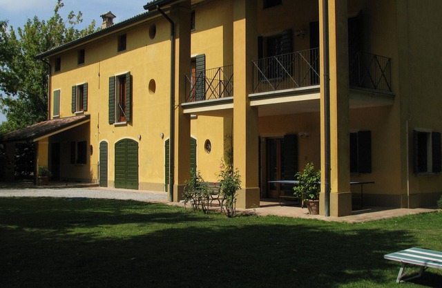 Located in a quiet countryside area a stone's throw from the city