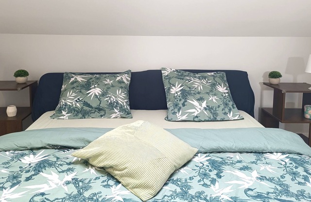 Located in a typical area, very close to Paris center. Perfect for families!
