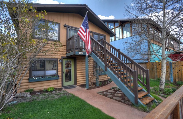 Located in the Heart of Downtown Creede - Private Hot Tub - Outdoor Living