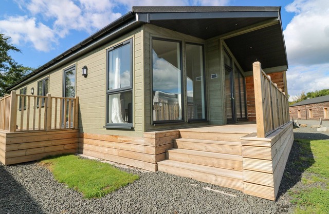 LODGE 15 - THE TUMMEL (FAMILY), family friendly in Errol