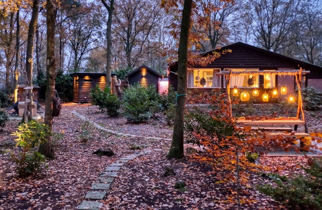 Lodge in a wooded area with Hot Tub & Sauna
