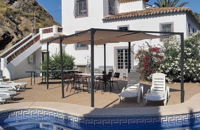 Lodge Villa - Perfect for families with mountain views and pool