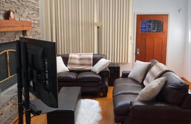 Loft apartment in the heart of downtown New Haven and blocks from the Omni Hotel