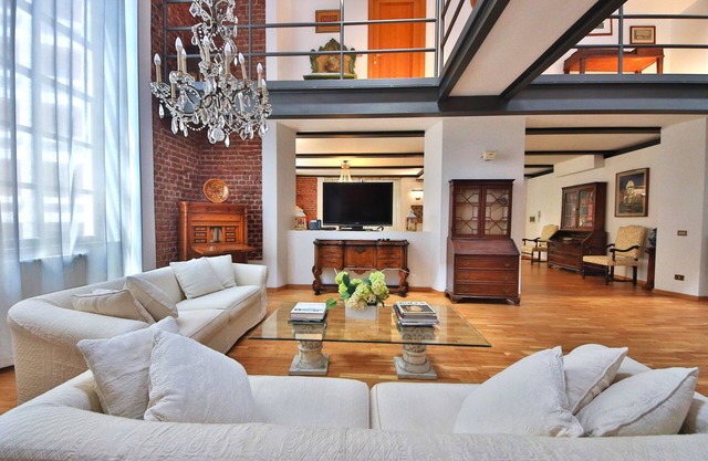 Loft by KlabHouse w/3BDRM+3BTH+Jacuzzi and Parking near Fond. Prada