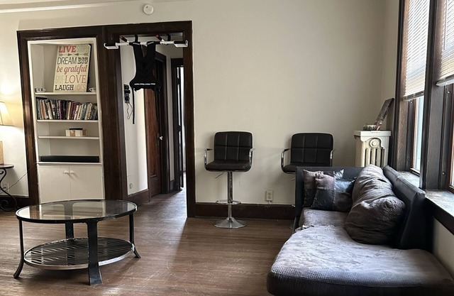 Loft in Heart of Downtown! Top Floor! Great View of the City!