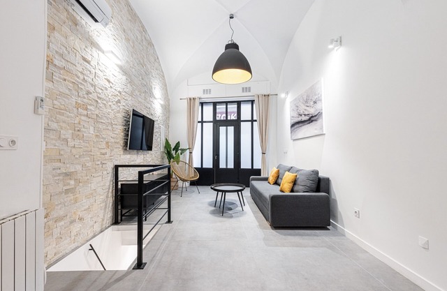 Loft in the heart of Old City - 2 bedrooms - A/C