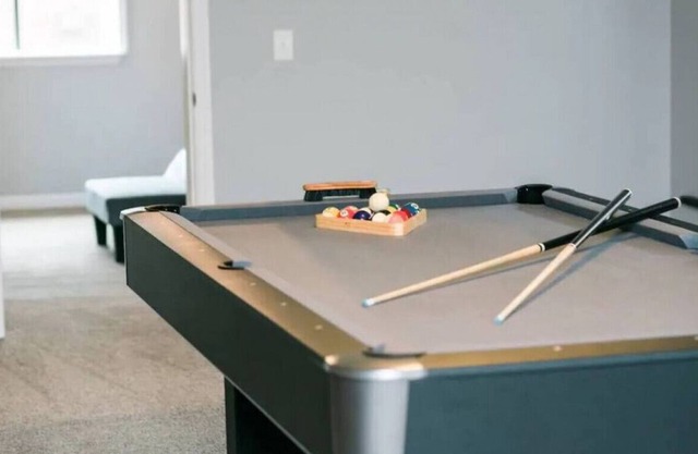 Loft North Shore Apartment | Parking |Pool Table