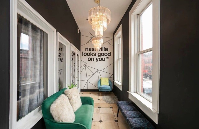 Loft Over Broadway Strip