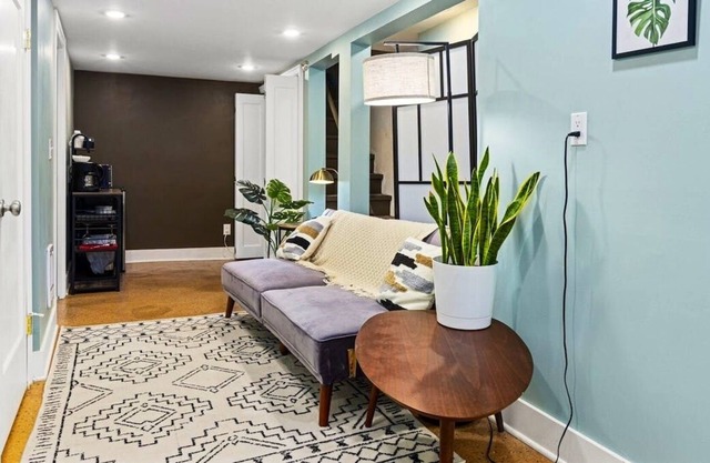 Loftium | Updated & Efficient 1BR Suite In a Dreamy Location