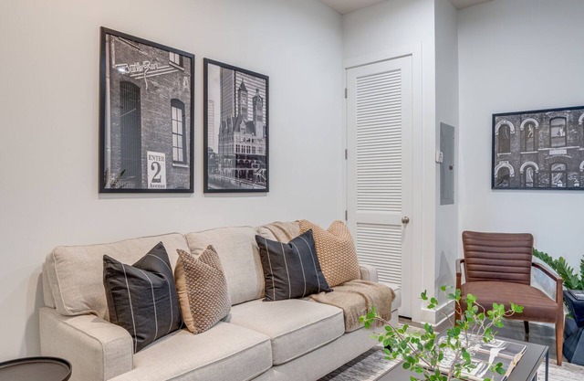 Lofts At 30th - Modern Life - Great Walking location!