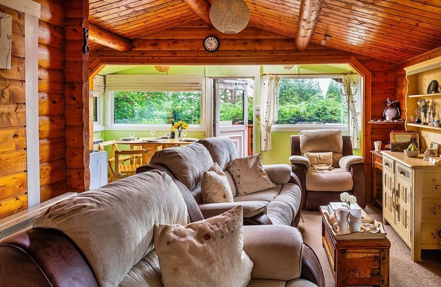 Log Cabin in Snowdonia near Rhinog Mountains