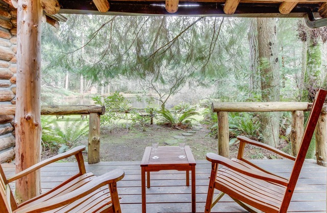 Log Cabin on 25 Acres with Rustic Charm & Modern Comfort