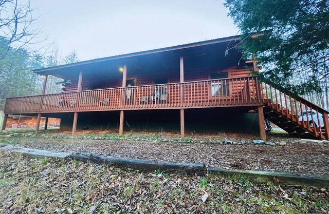 Log Cabin On 5 Private Acres, Gated Community With River Access