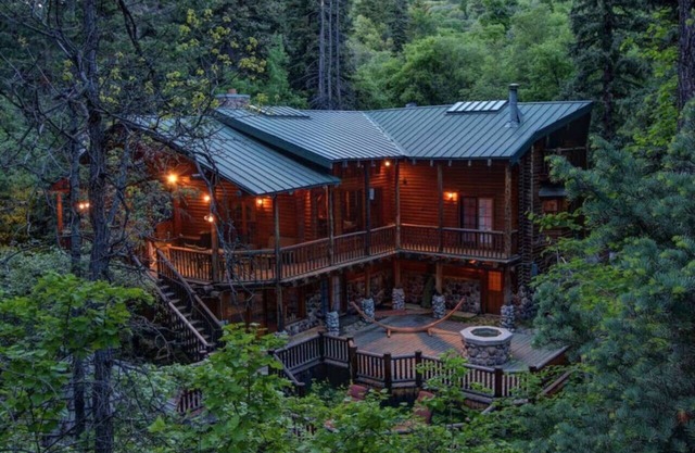 Log Cabin On The Stream w/hot tub Mountain Cabins Utah