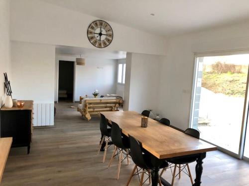 Logement de plain-pied avec jardin, terrasse