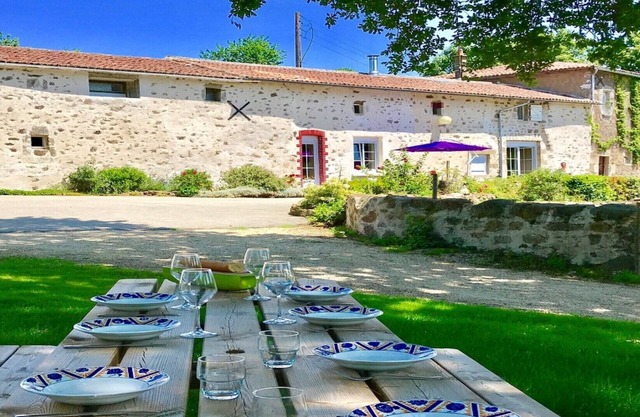 Logis du château de la Flocelliere NEAR PUY DU FOU