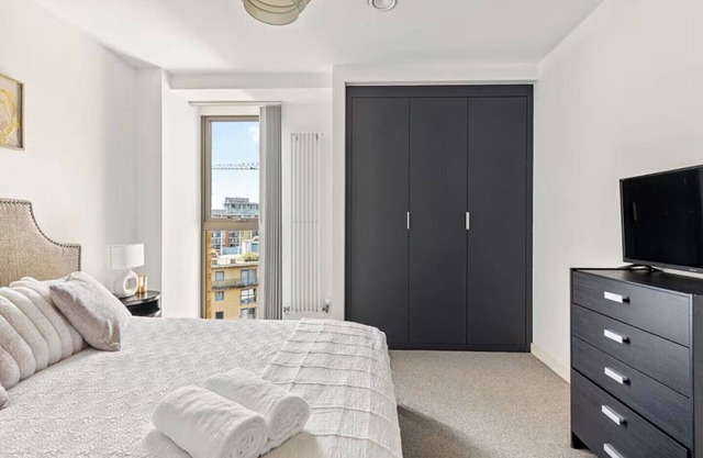 London Gateway Apartment