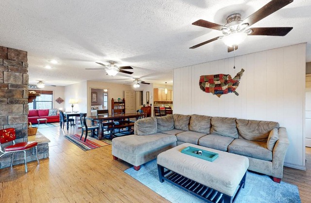 Lone Star Lake House