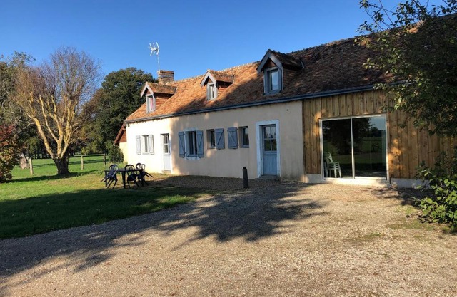 Longère rénovée proche du Mans avec jardin et salle de jeux - FR-1-410-248