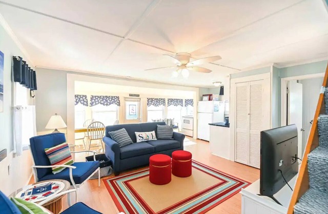 Long Sands Beach Cottage in York