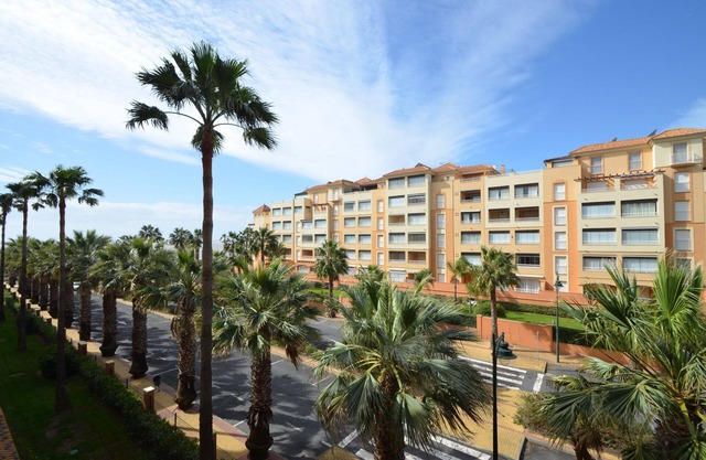 LOS CISNES 54 - Two Bedroom Apartment, Sleeps 5