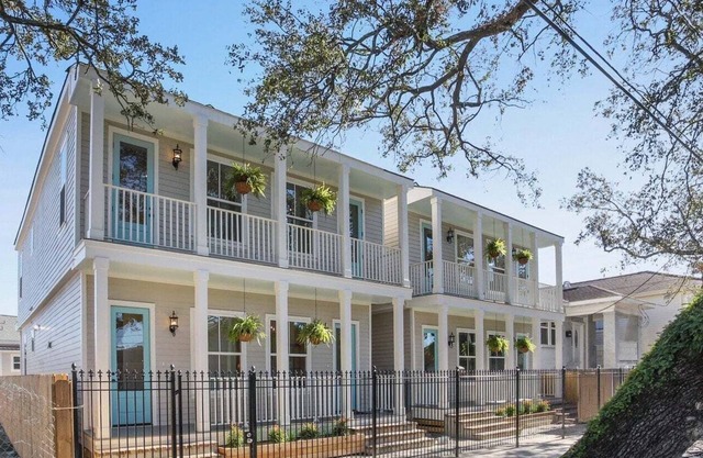 Louisiana Villa sleeps 8