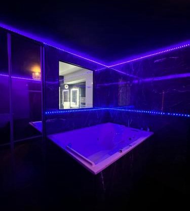 Love room cergy 13h-18h uniquement