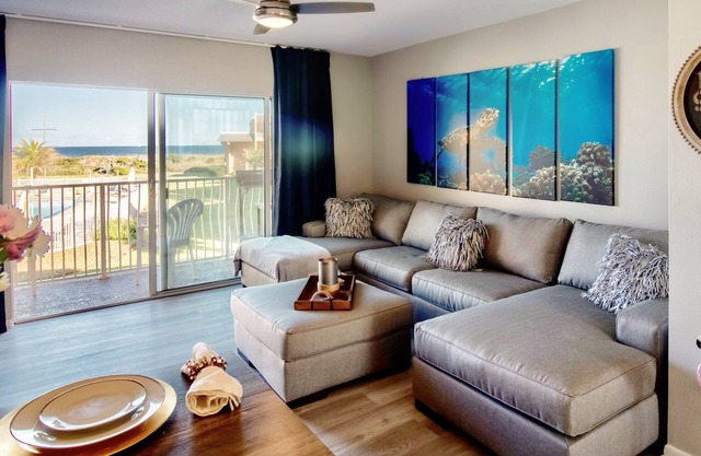 LOVE THE DIRECT OCEAN VIEWS ,STEPS TO THE BEACH,POOL