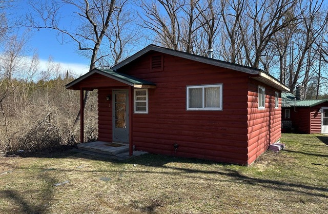 Lovells Riverside Cabins # 2 on the AuSable River