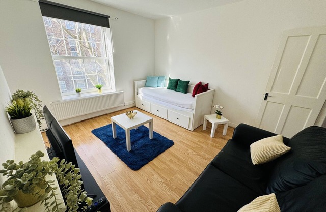Lovely 2-bed 15 mins walk to The Shard