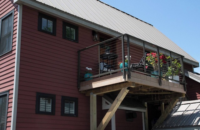 Lovely 2 bedroom and loft apartment with AC, WiFi overlooking the Chester River