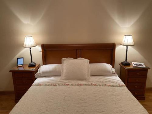 Lovely 2 bedrooms apartment main square Plasencia
