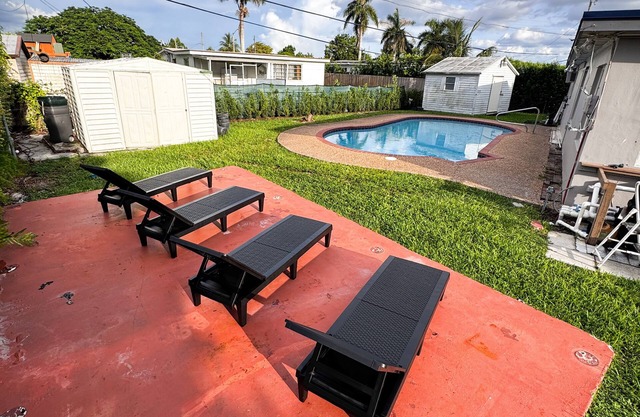 Lovely 3-bedroom house with pool in vibrant Miami