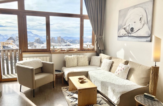 Lovely 3 room with exceptional view in the heart of Avoriaz (ski-in/ski out!)