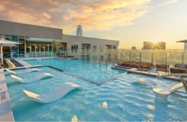 Lovely 3br/3bath apt luxurious riveroaks & 1min from galleria 3Bedroom
