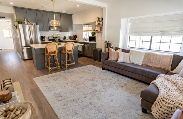 Lovely 3BR Bungalow Style Home in Eagle Rock