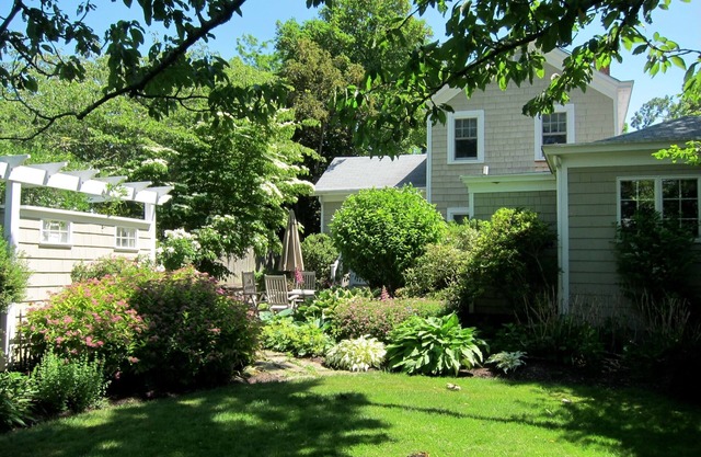 Lovely 4 Bedroom Southold Home Walking Distance to Peconic Bay