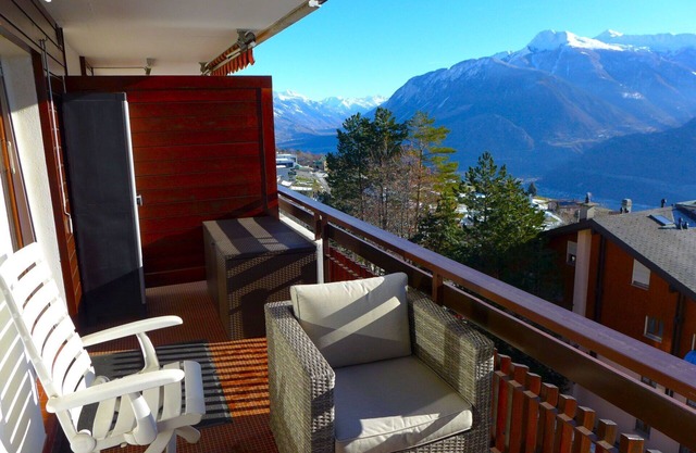 Lovely apartment for 5 people with WIFI, TV, balcony and parking