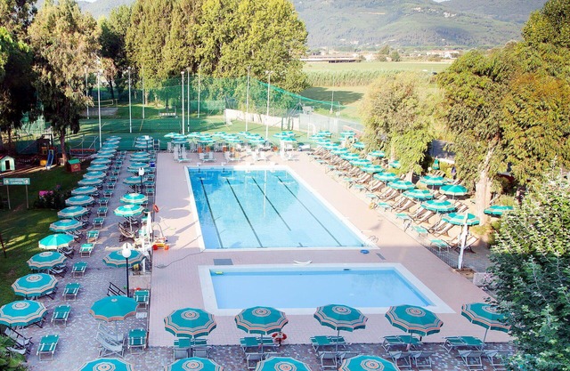 Lovely apartment for 4 guests with pool, A/C, WIFI, TV, balcony, pets allowed and parking