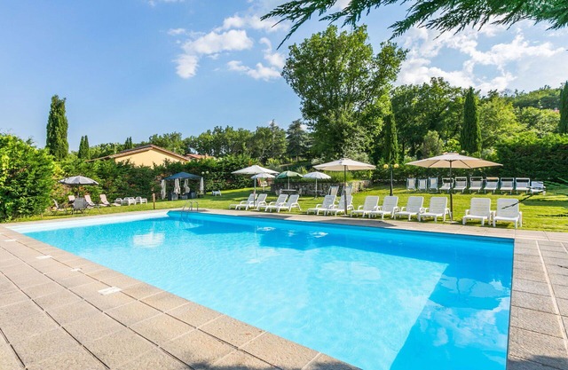 Lovely apartment for 29 guests with WIFI, private pool, TV, patio, pets allowed and panoramic view